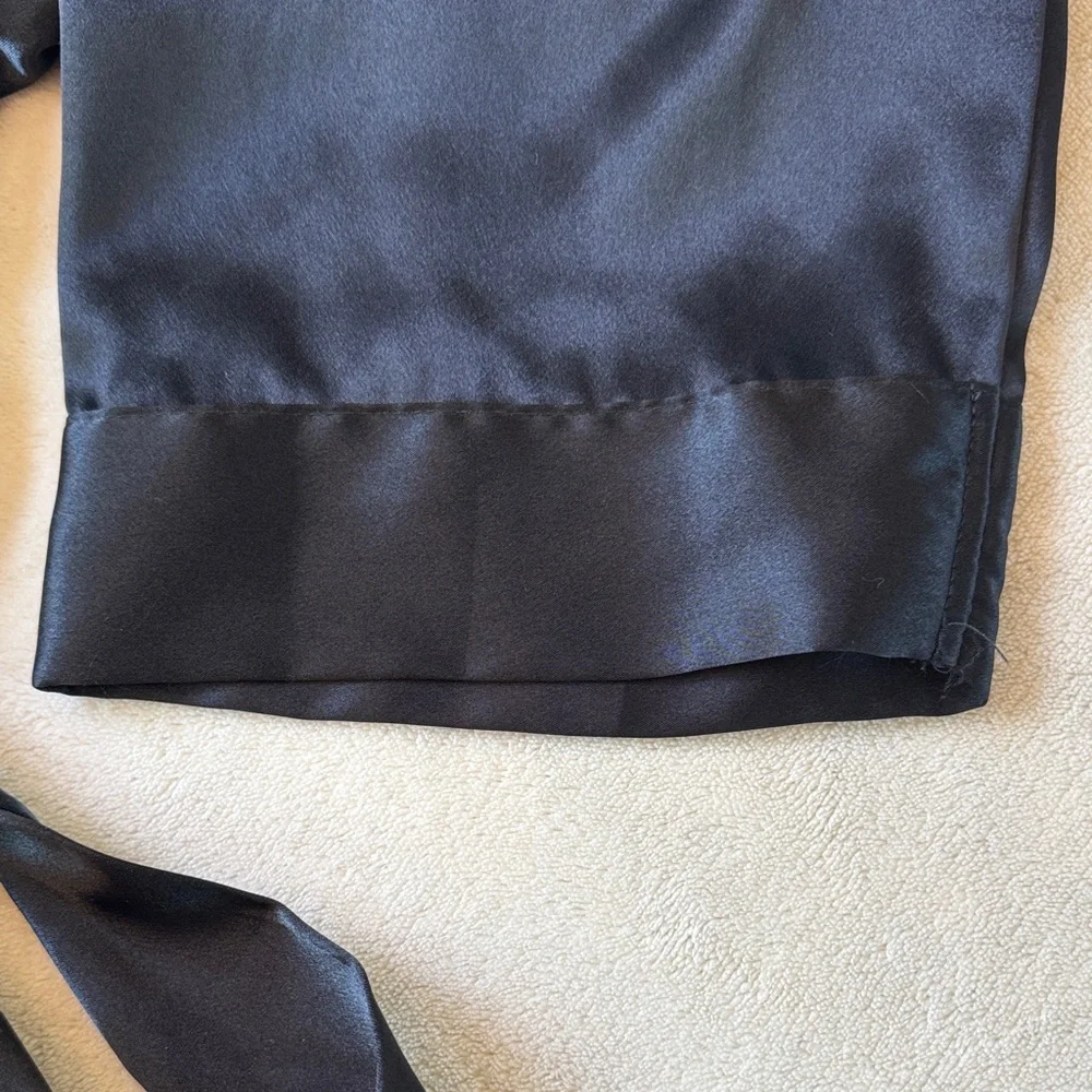 Victoria's Secret Black Satin Robe 🖤 - Picture 4 of 6